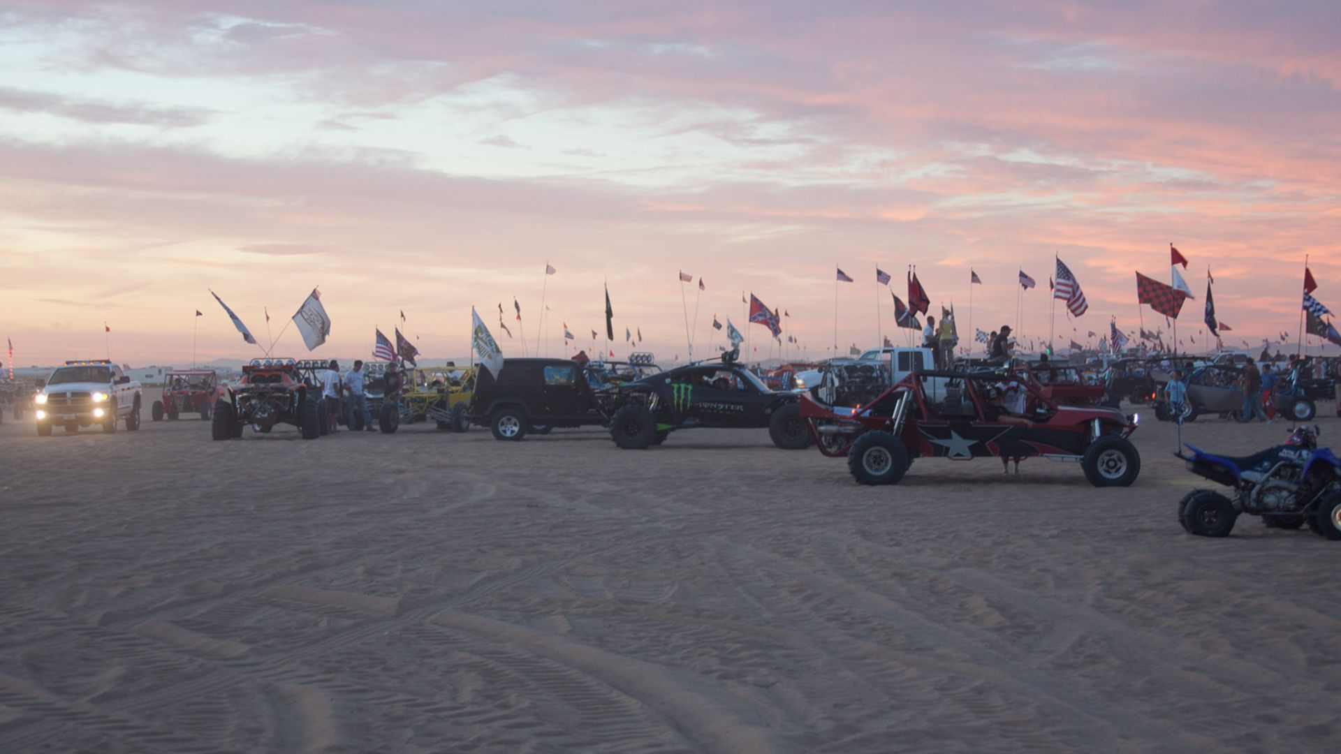 File:Imperial Sand Dunes Recreation Area (28482147322).jpg