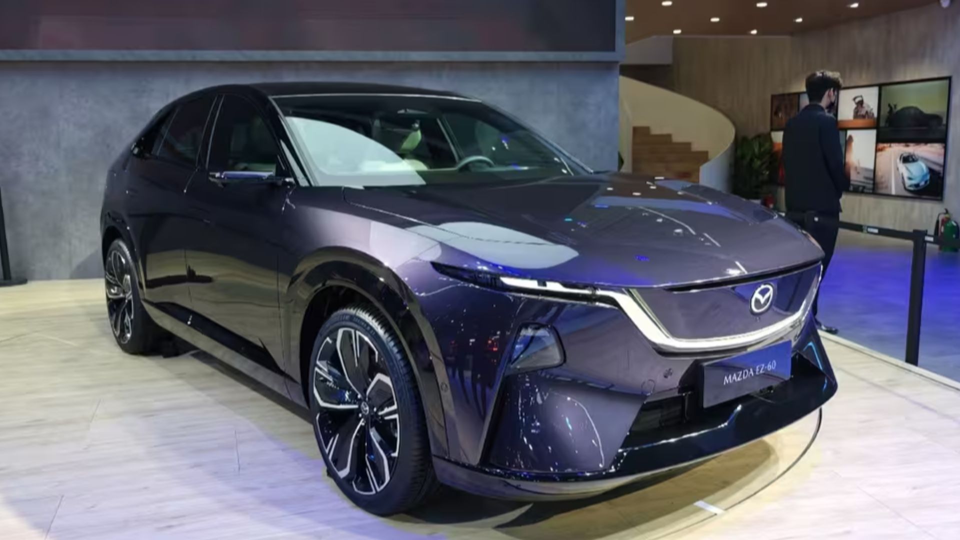 File:Mazda EZ-60 MY2025 IMG01.png