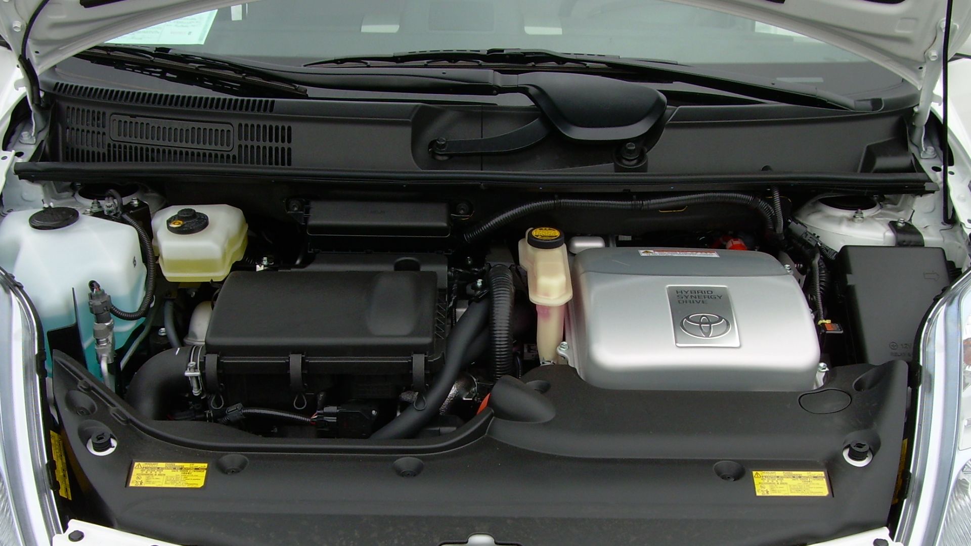 File:2007 Toyota Prius (4).jpg