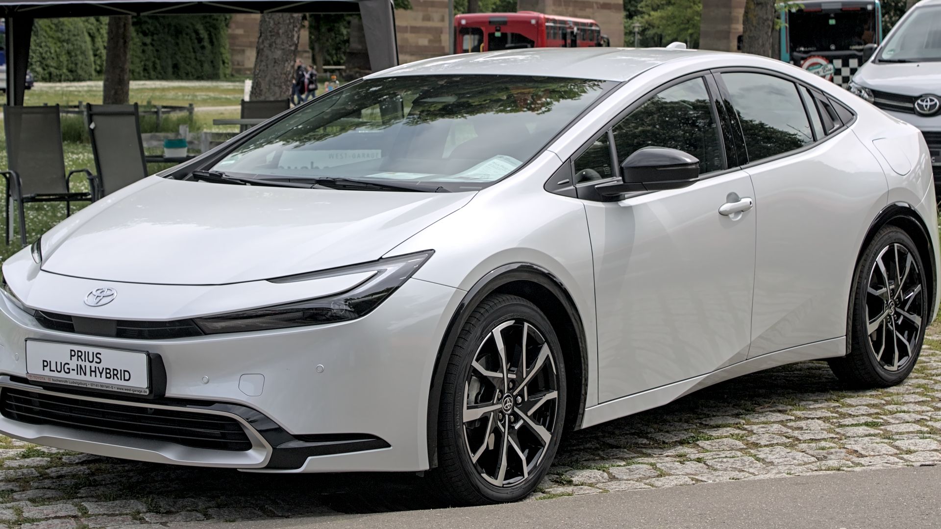 File:Toyota Prius (XW60) Plug-in Hybrid IMG 9905.jpg