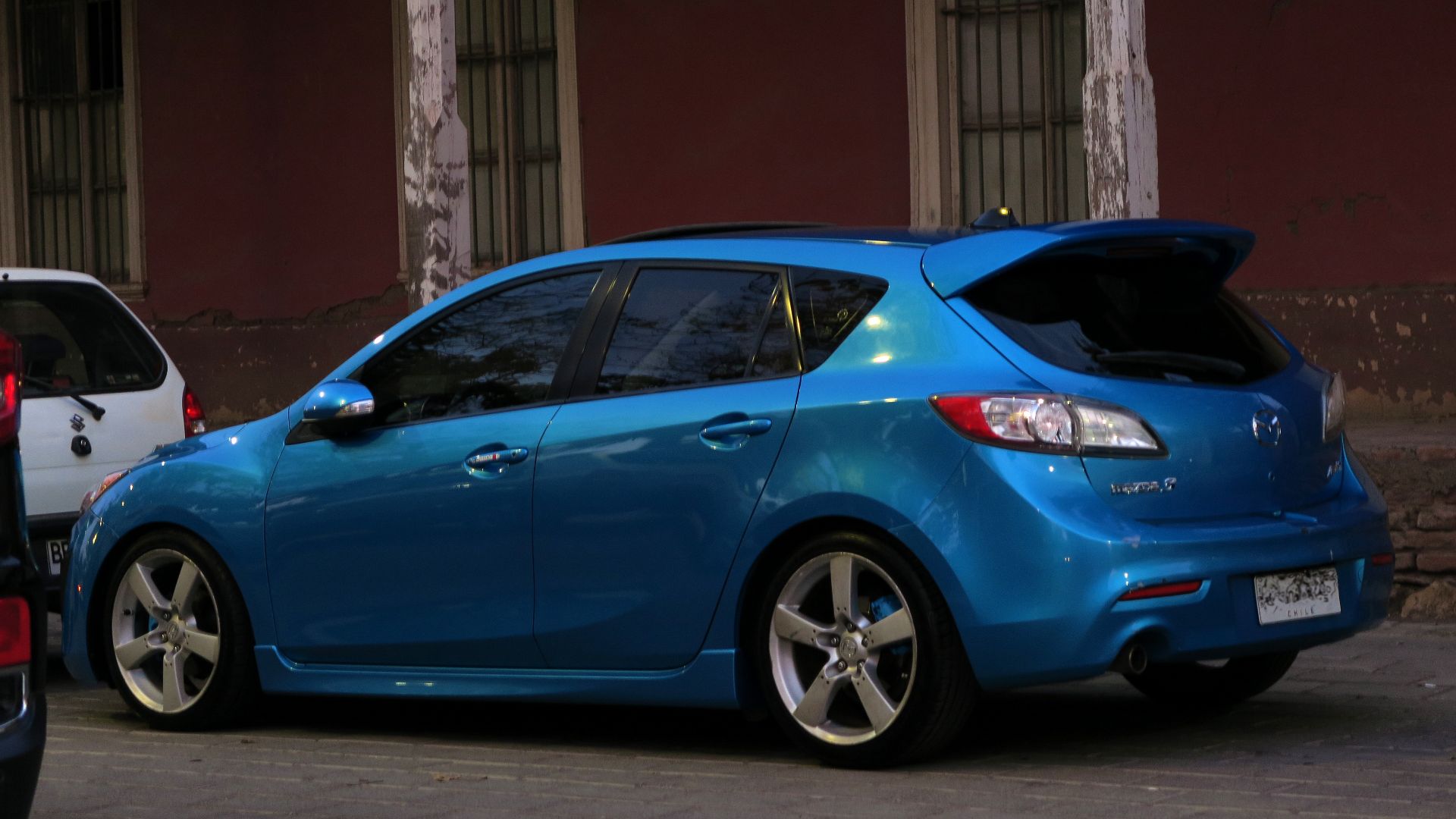 File:Mazda 3 Sport 2.0 R 2010 (52003399289).jpg