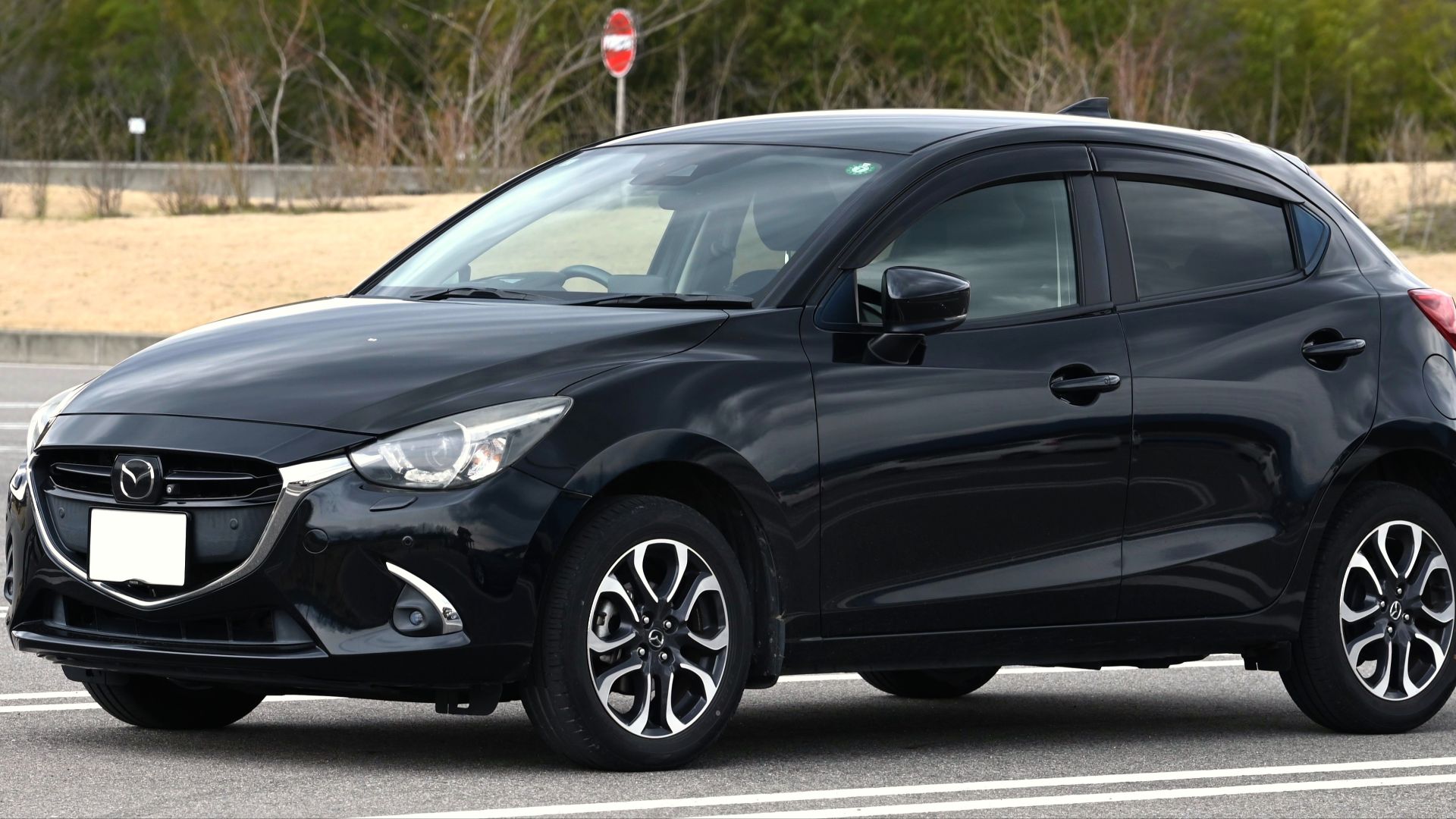 File:2016-2019 Mazda Demio XD Touring AWD.jpg