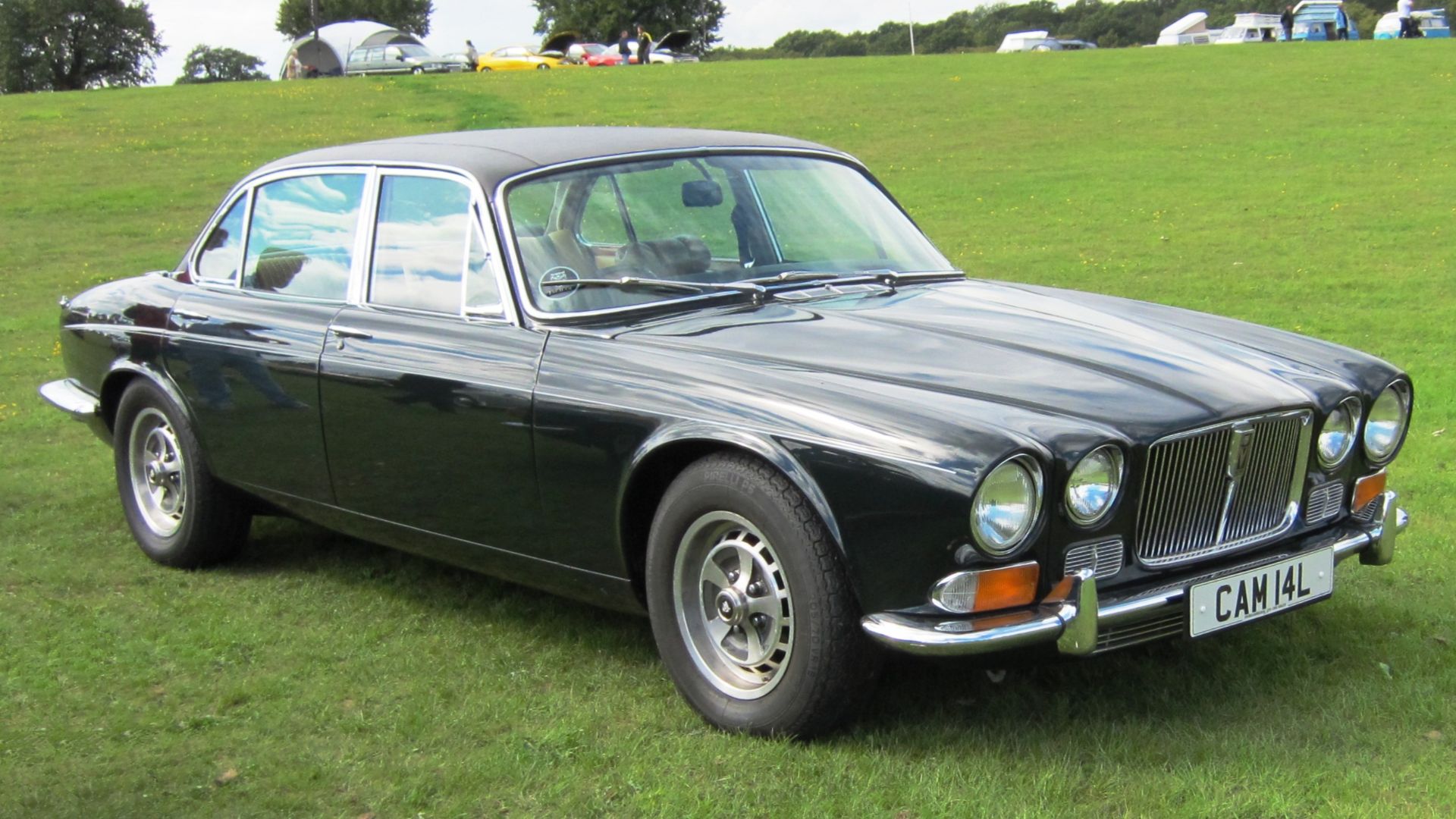 File:Jaguar XJ12 Reg November 1972 5343cc.jpg