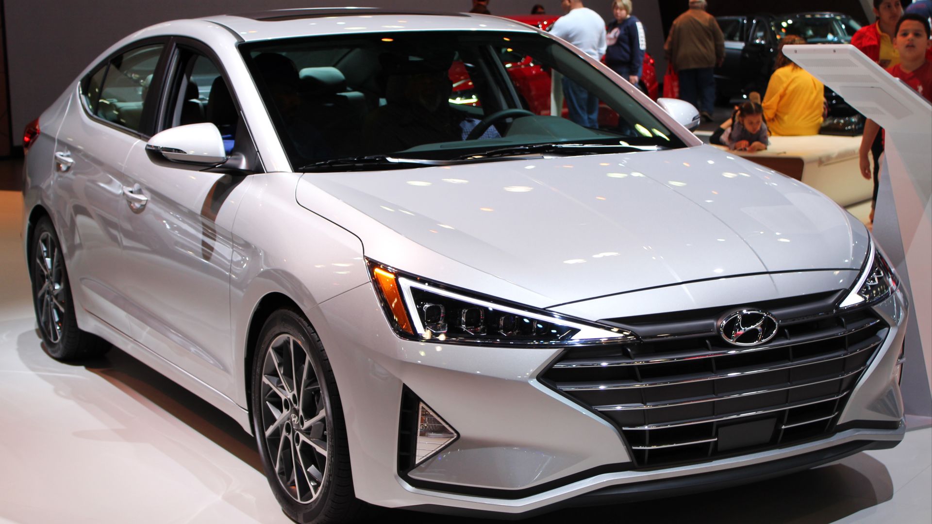 File:2019 Hyundai Elantra Limited (AD facelift) front NYIAS 2019.jpg