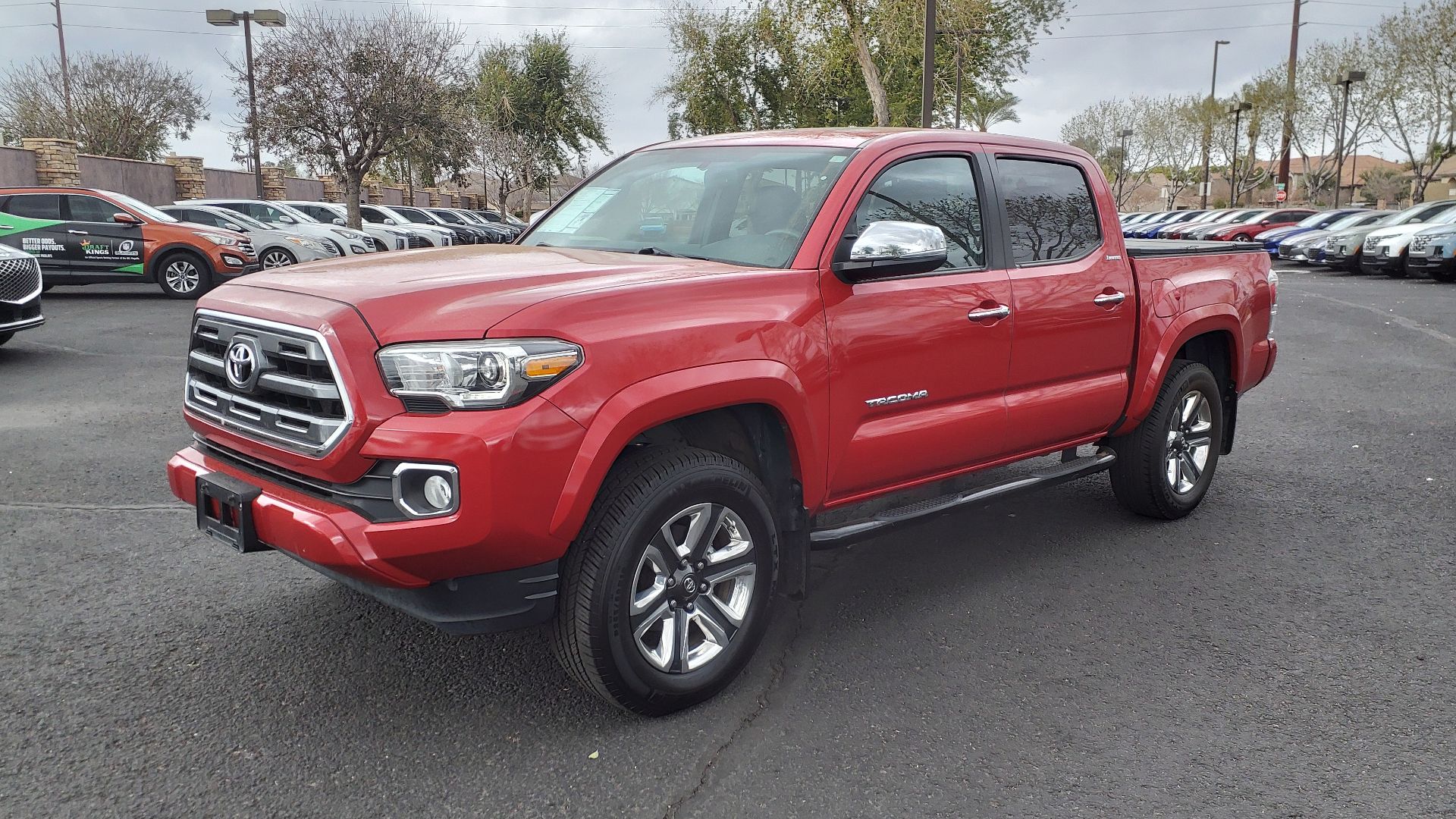File:17 Toyota Tacoma Limited.jpg