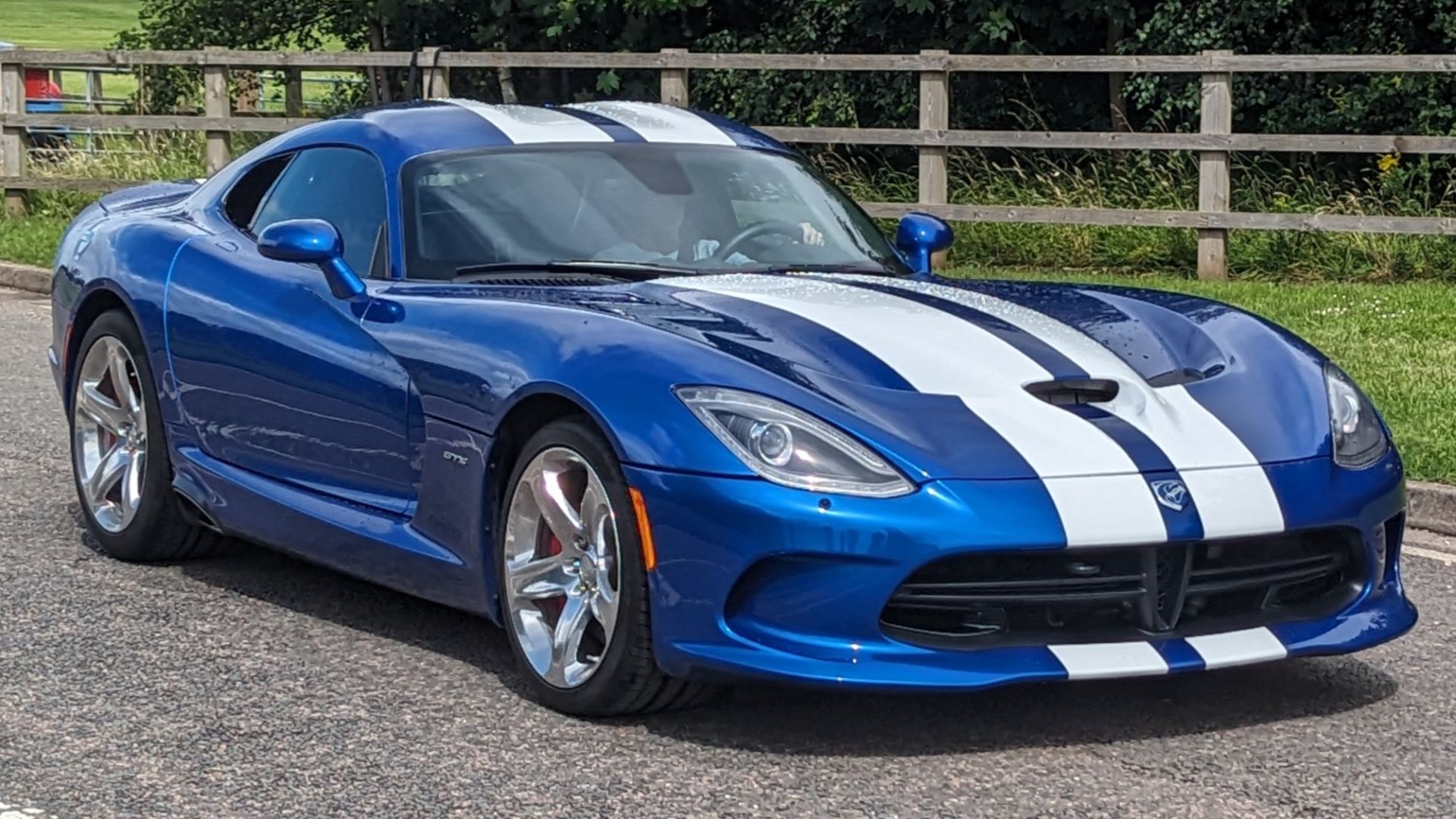 File:Dodge Viper (55242).jpg