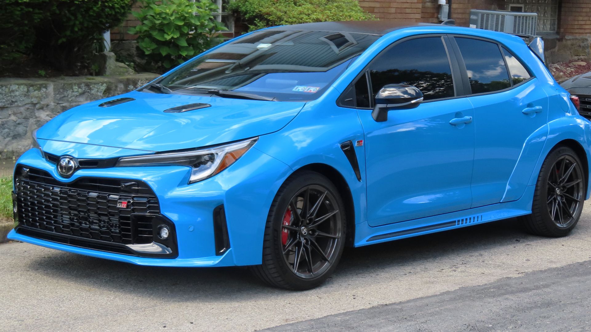 File:2024 Toyota GR Corolla Circuit Edition, front left, 06-08-2024.jpg