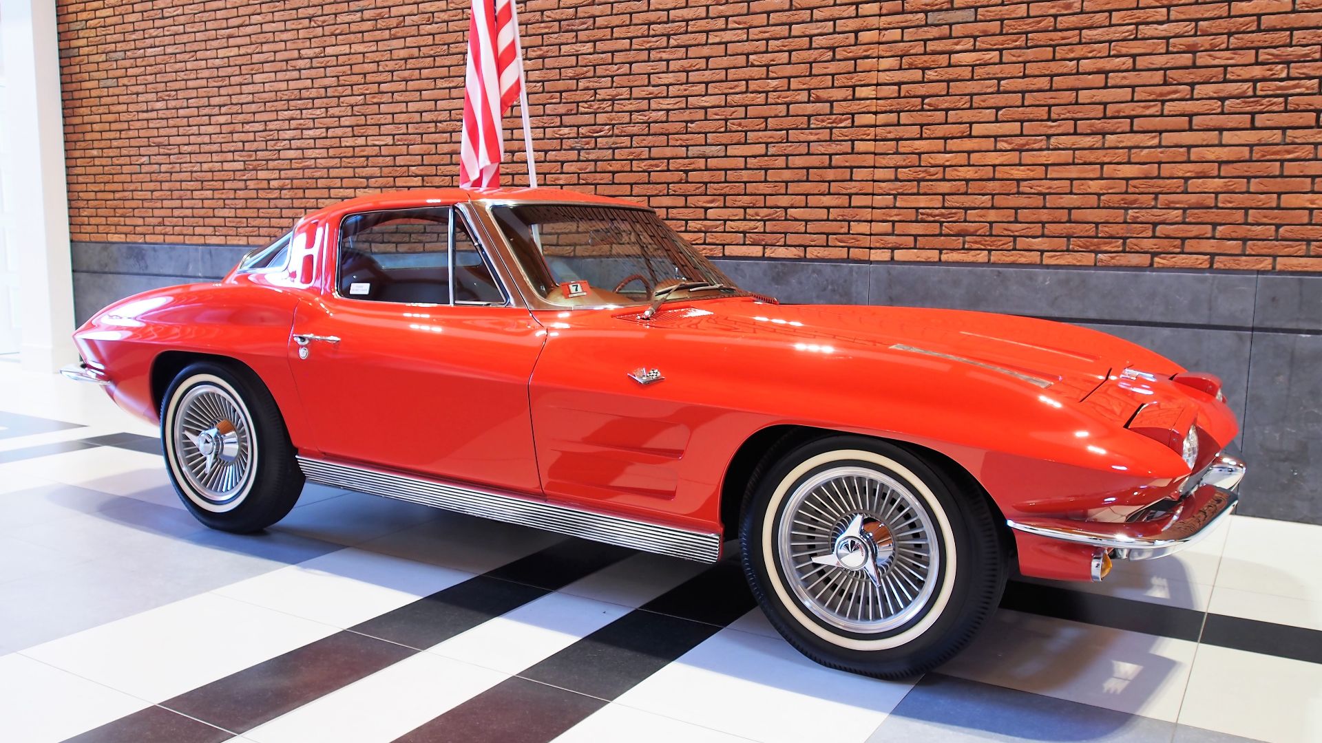 File:1963 Chevrolet Corvette Sting Ray Split Window 250hp 5.4 liter V8 184kmh pic2.JPG