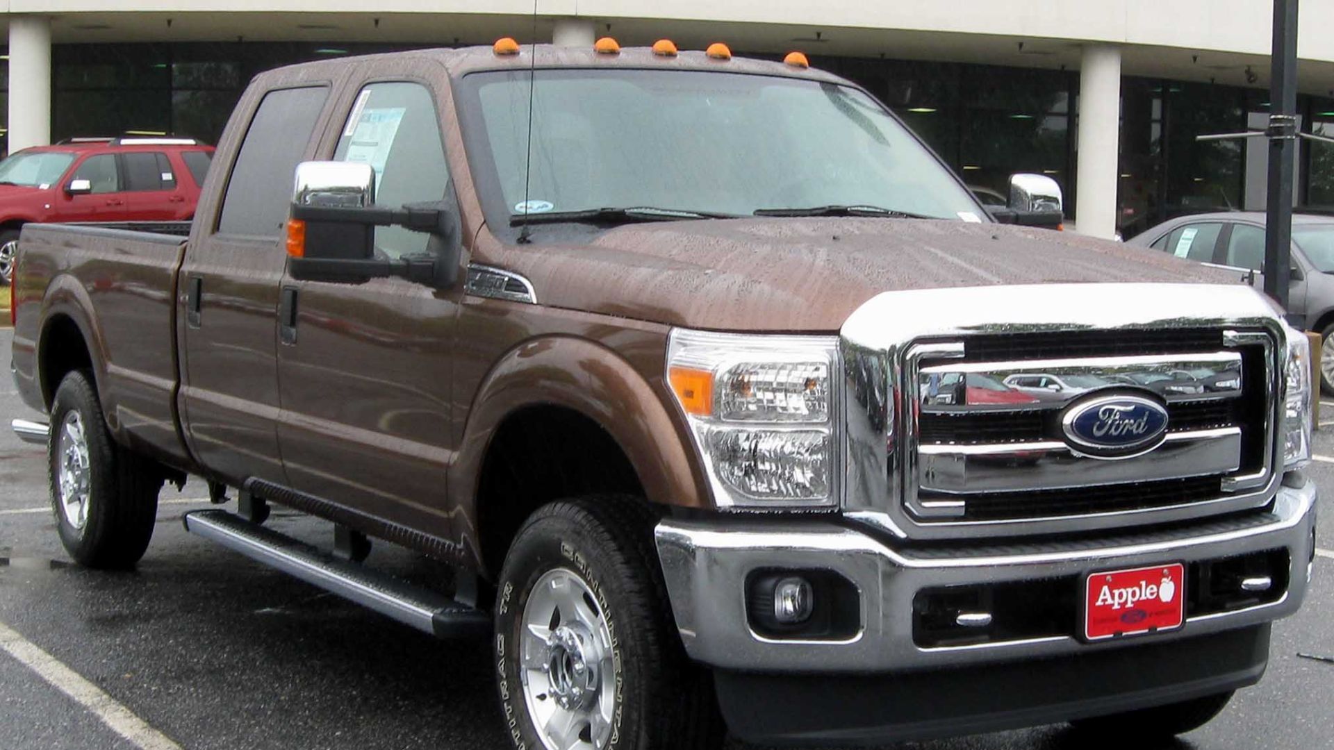 File:2011 Ford F-250 XLT -- 07-10-2010.jpg