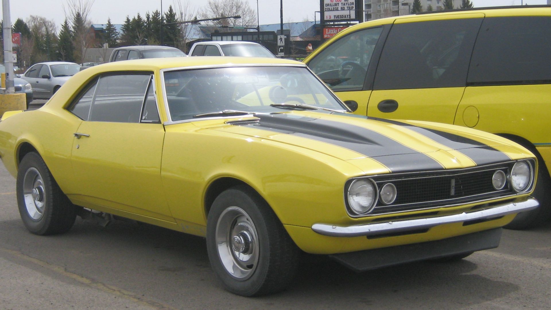 File:1967 Chevrolet Camaro (2469246170).jpg
