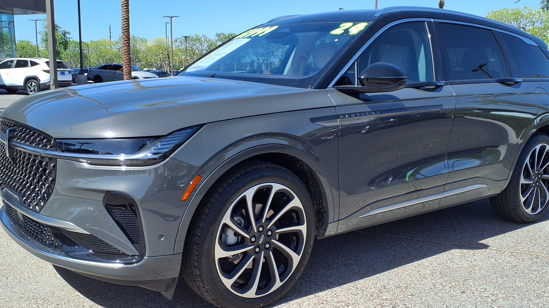 File:24 Lincoln Nautilus Black Label.jpg