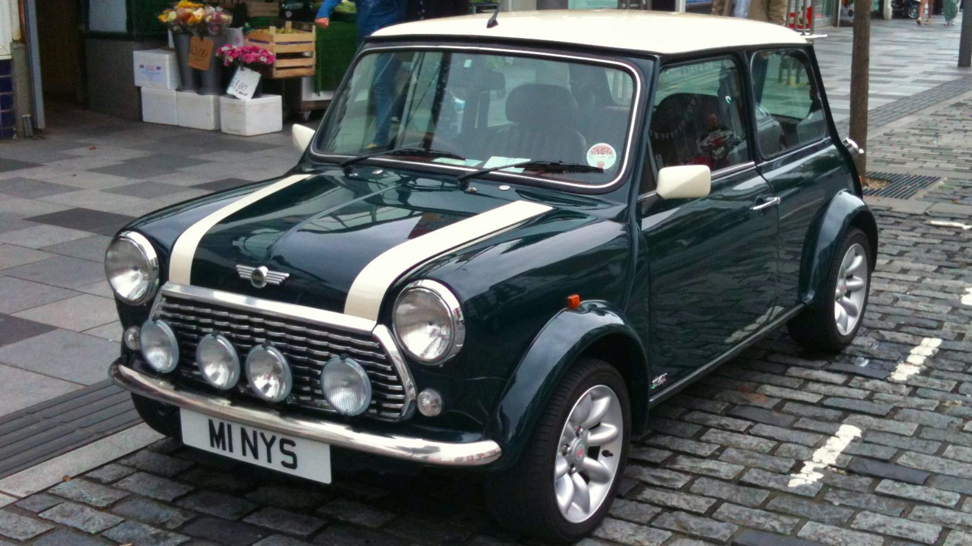 File:Mini John Cooper Limited Edition.jpg