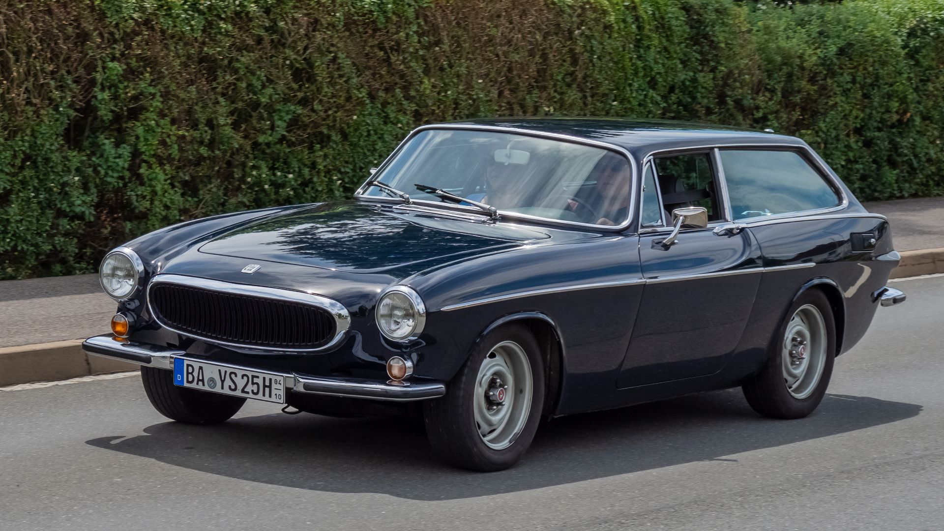 File:Volvo P1800 ES Oldtimertreffen Ebern 2019 6200176.jpg