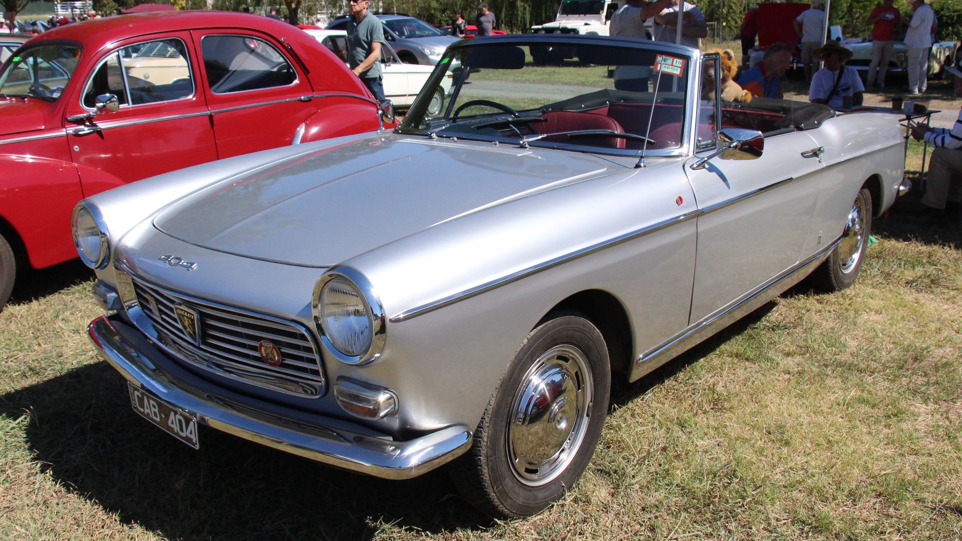 File:1966 Peugoet 404 Cabriolet (32387841087).jpg