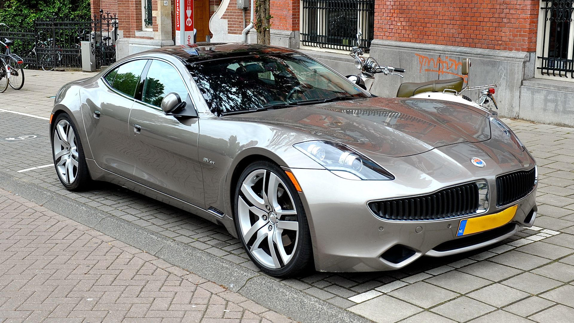 File:Fisker Karma (19165466789).jpg