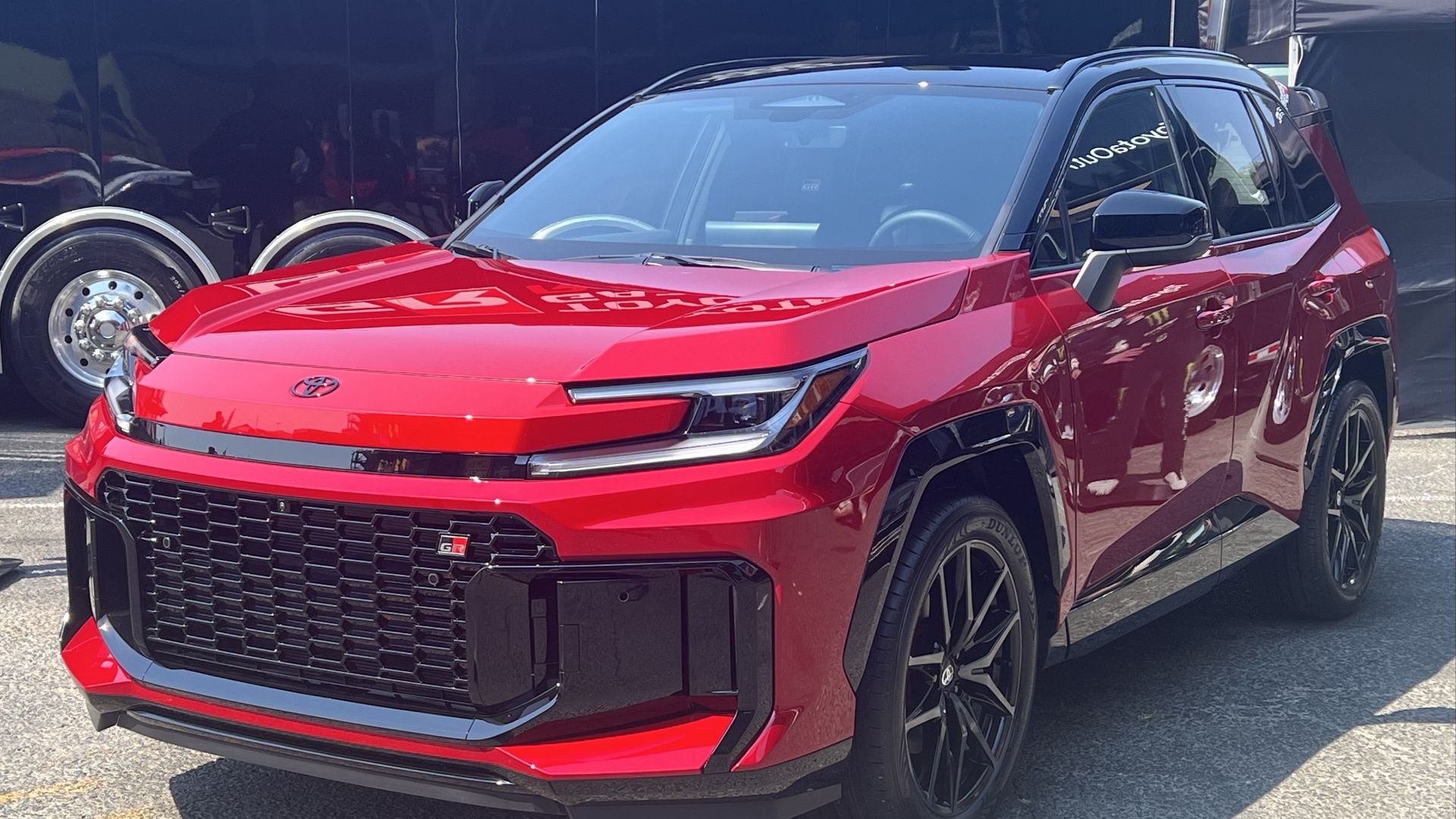 File:Toyota RAV4 Hybrid Sonoma 2025.jpg