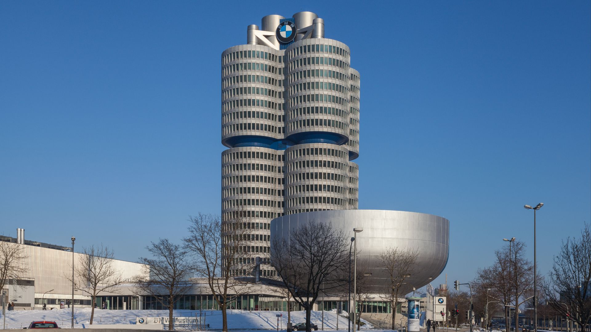 File:4 Cilindros, Múnich, Alemania, 2013-02-11, DD 02.JPG