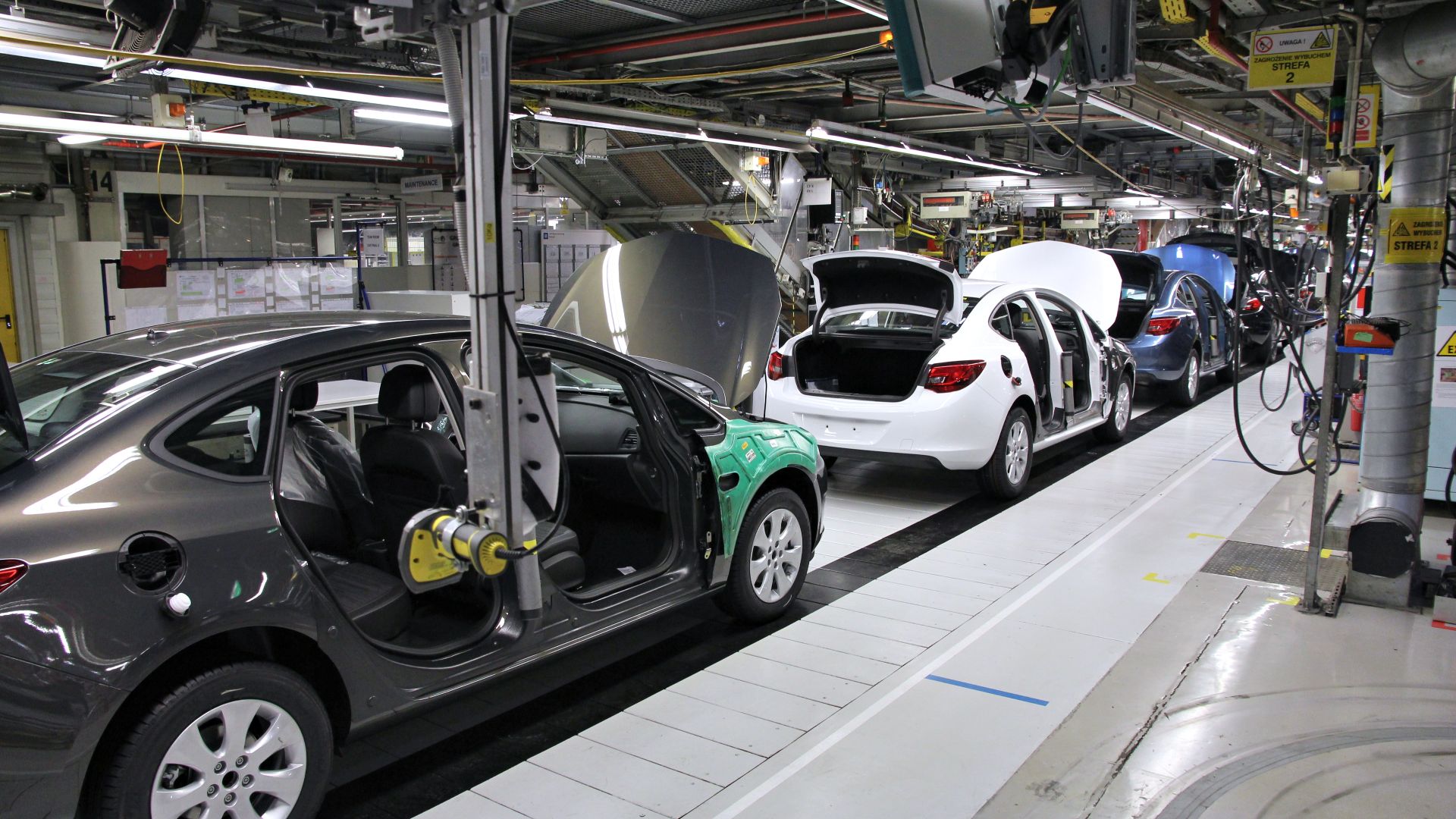 File:001 Car factory assembly line - Opel factory in Gliwice, Poland.jpg