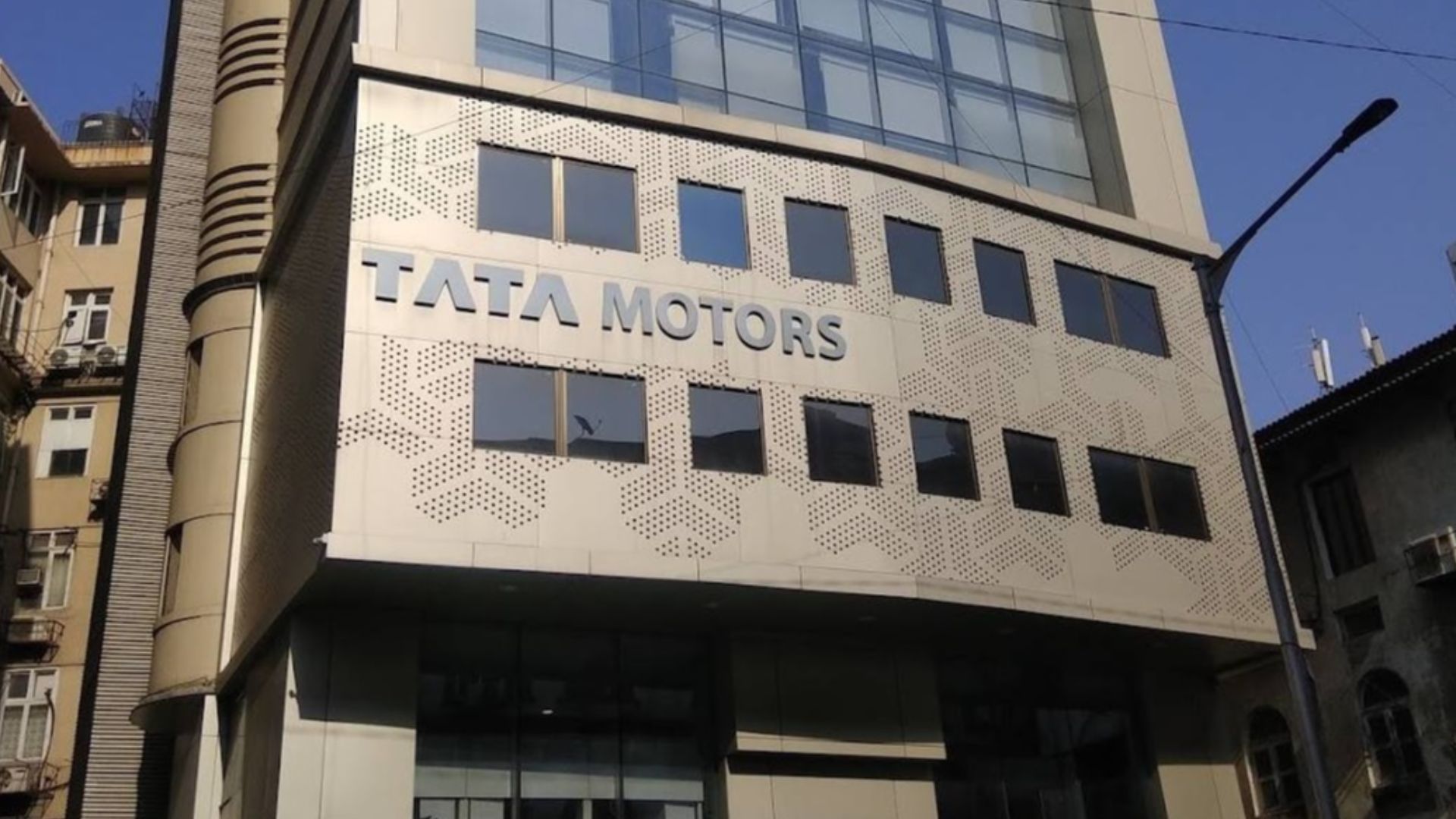 File:Tata Motors Headquarters Mumbai, Maharastra, India.jpg