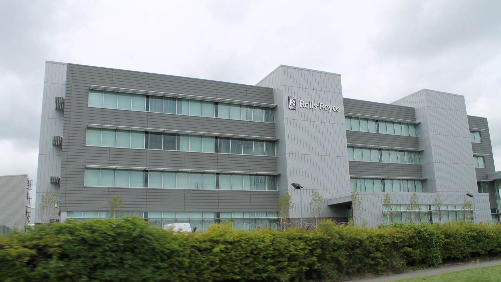 File:Rolls Royce Building - geograph.org.uk - 3472981.jpg