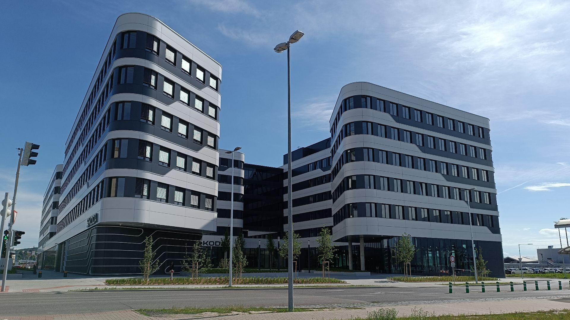 File:Škoda nové sídlo.jpg