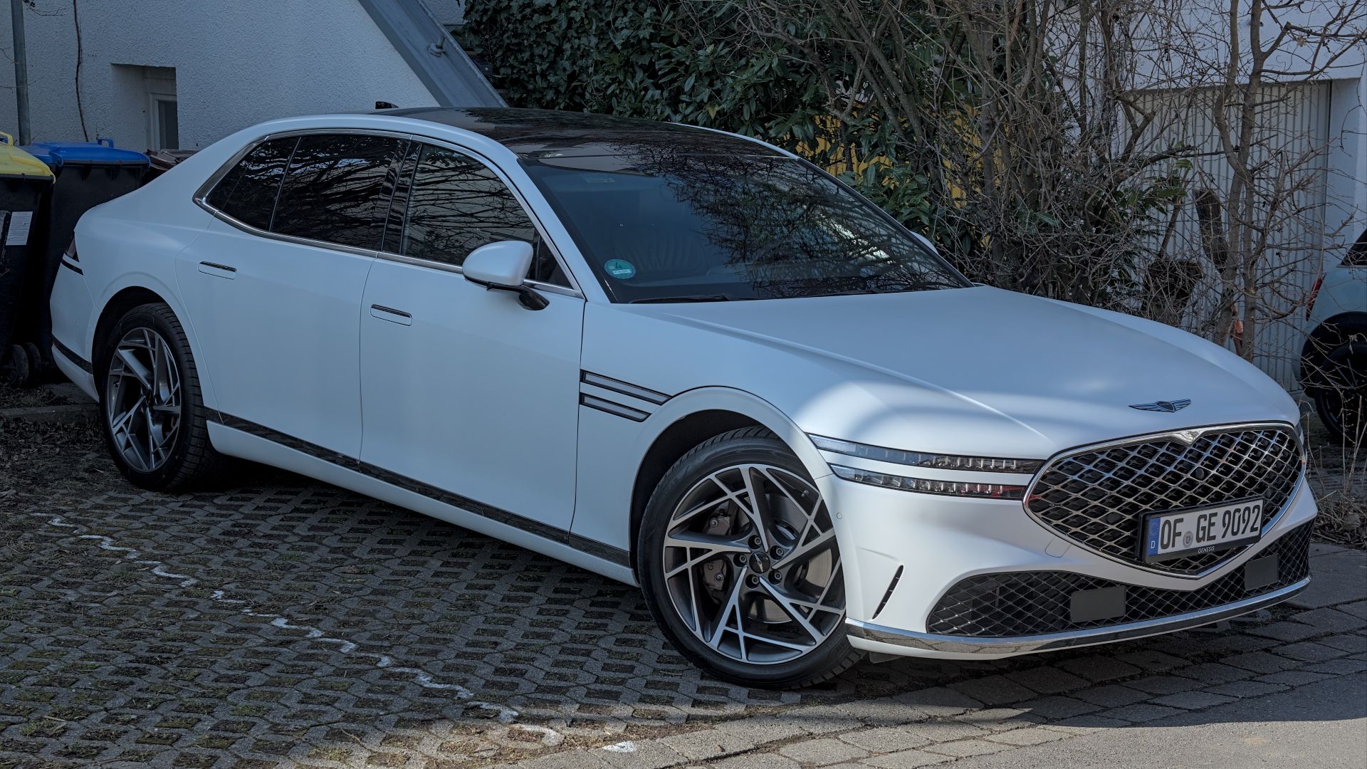 File:2024 Genesis G90 (RS4) DSC 7461.jpg