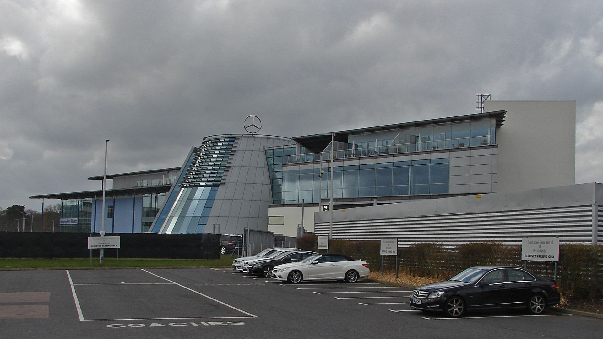 File:Mercedes-Benz World, 15 April 2013 (2).jpg