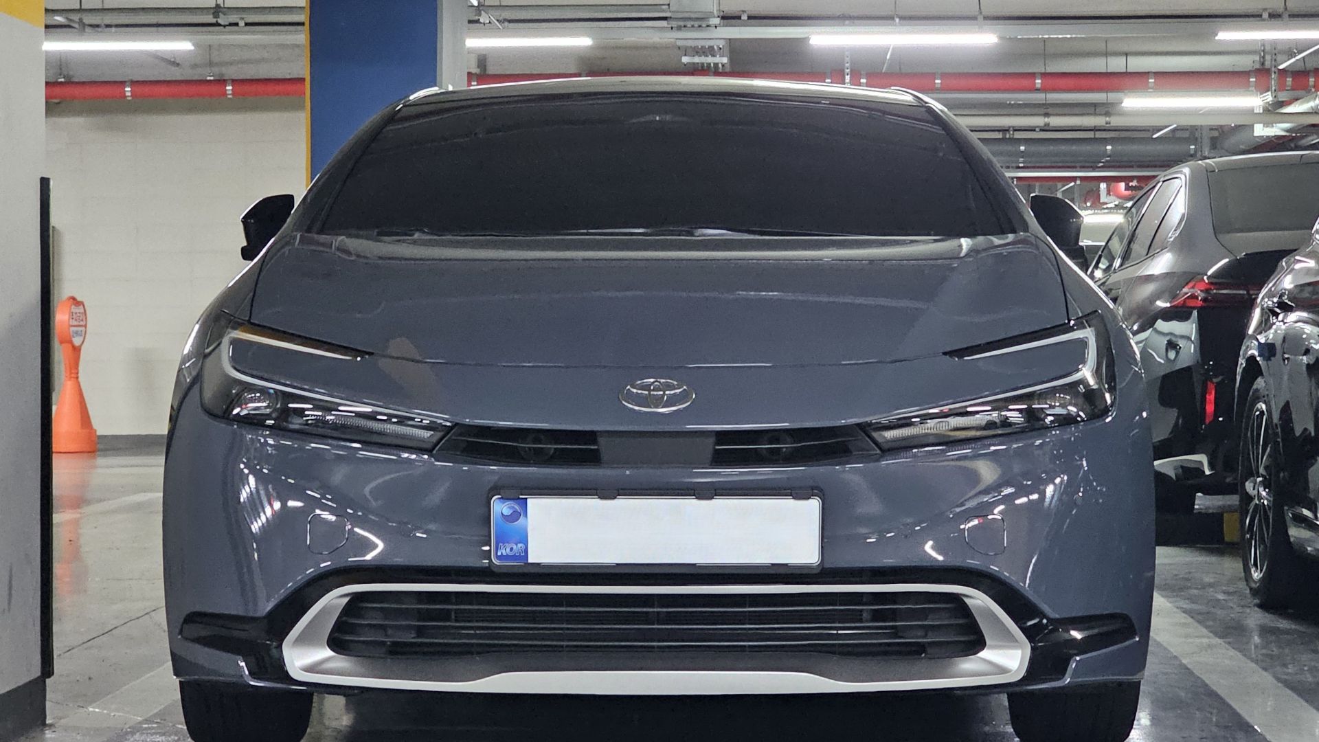 File:Toyota Prius PHEV XSE XW60 Gray Metal (4).jpg