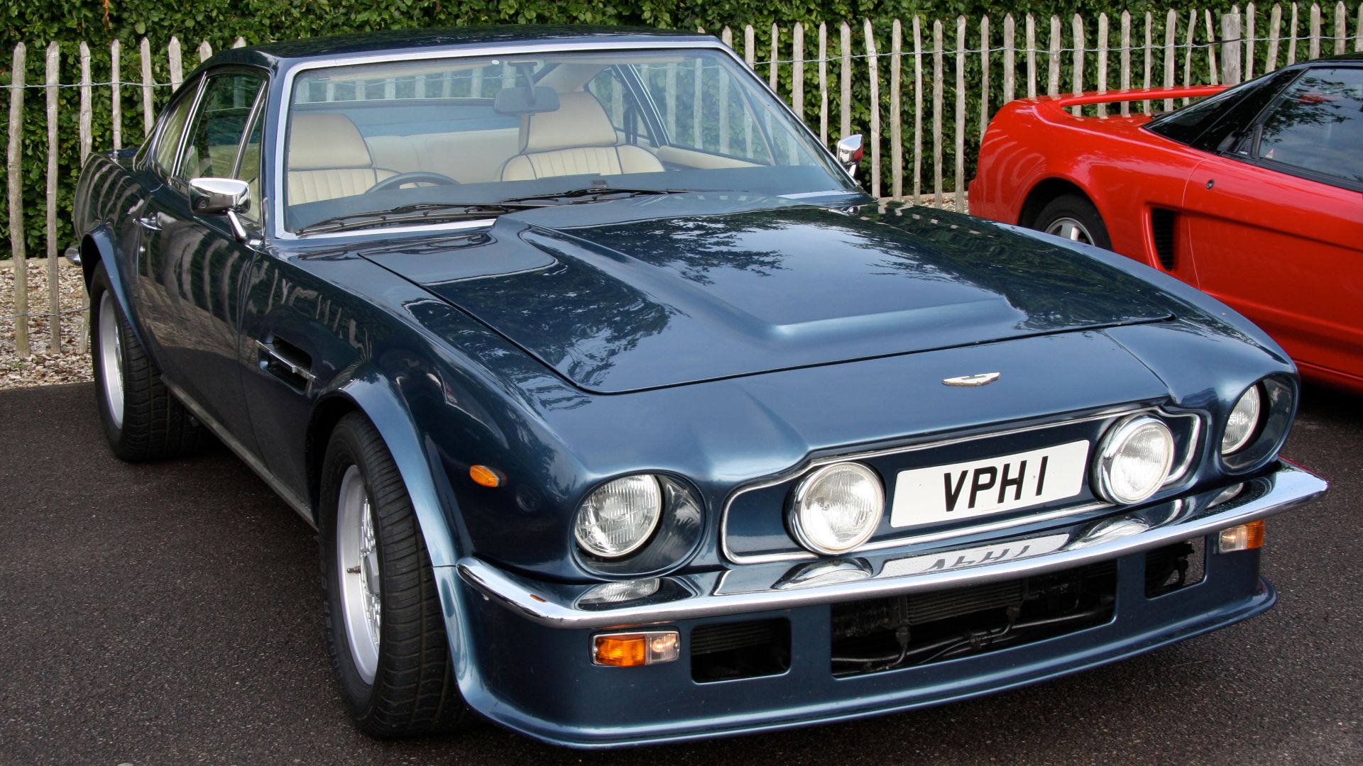 File:Aston Martin V8 Vantage - Flickr - exfordy (1).jpg
