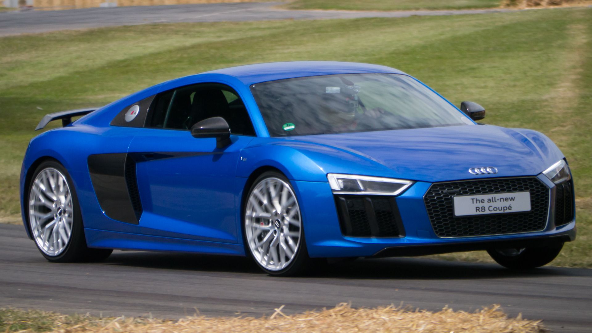 File:2015 Audi R8 Coupé 5.2 FSI quattro (19409896583).jpg