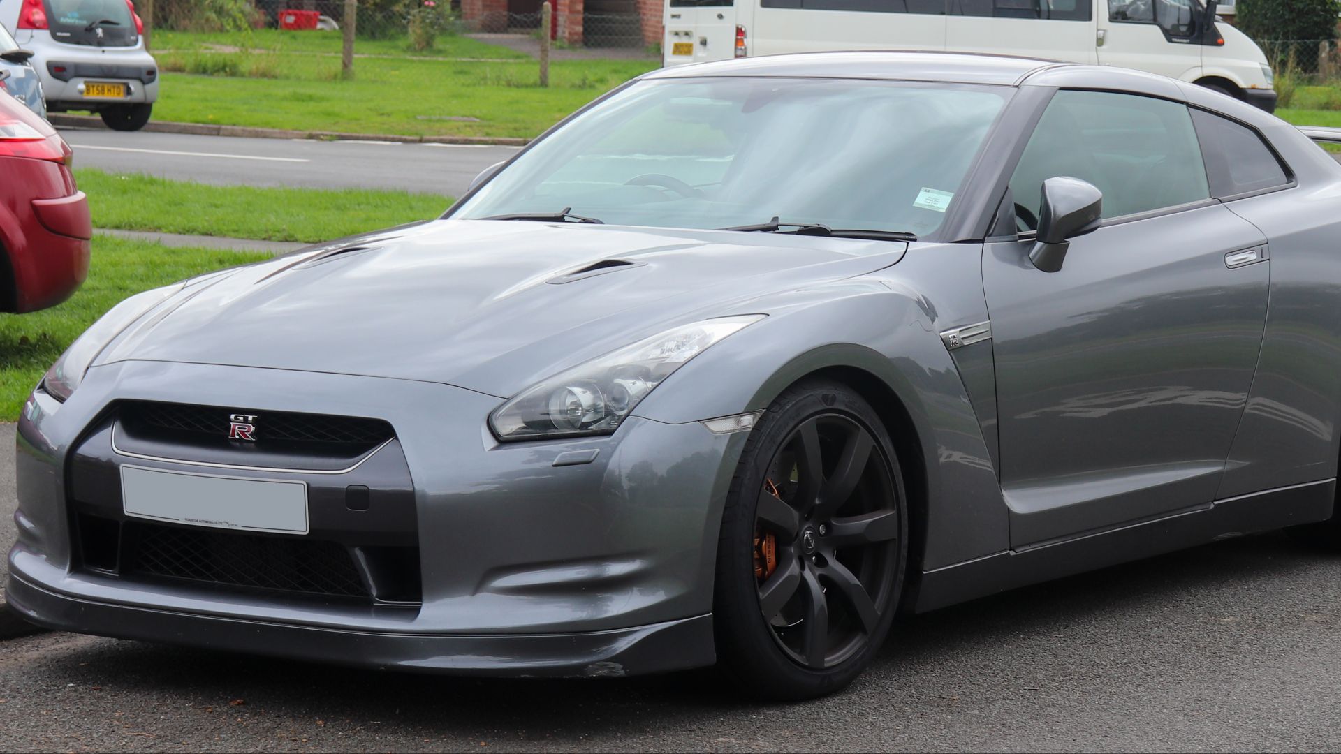 File:2010 Nissan GT-R 3.8 Front.jpg