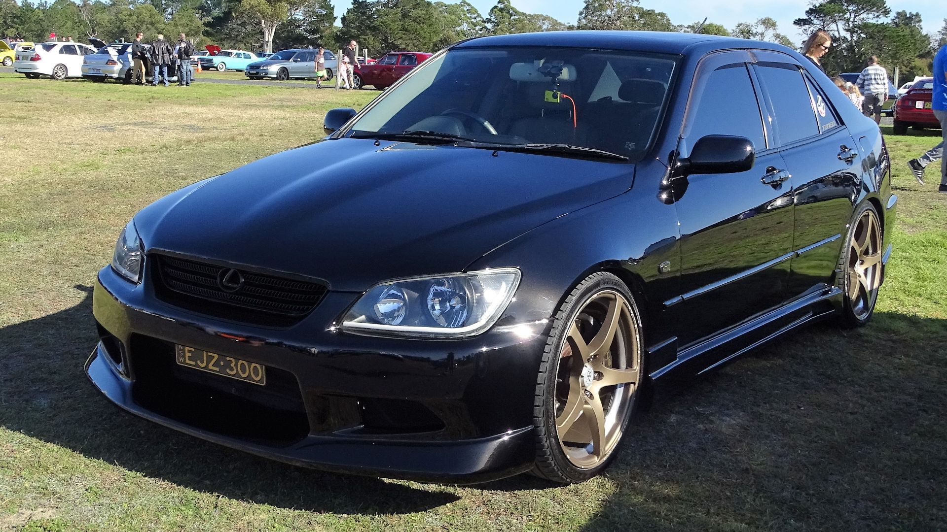 File:Lexus IS300 (42074868305).jpg