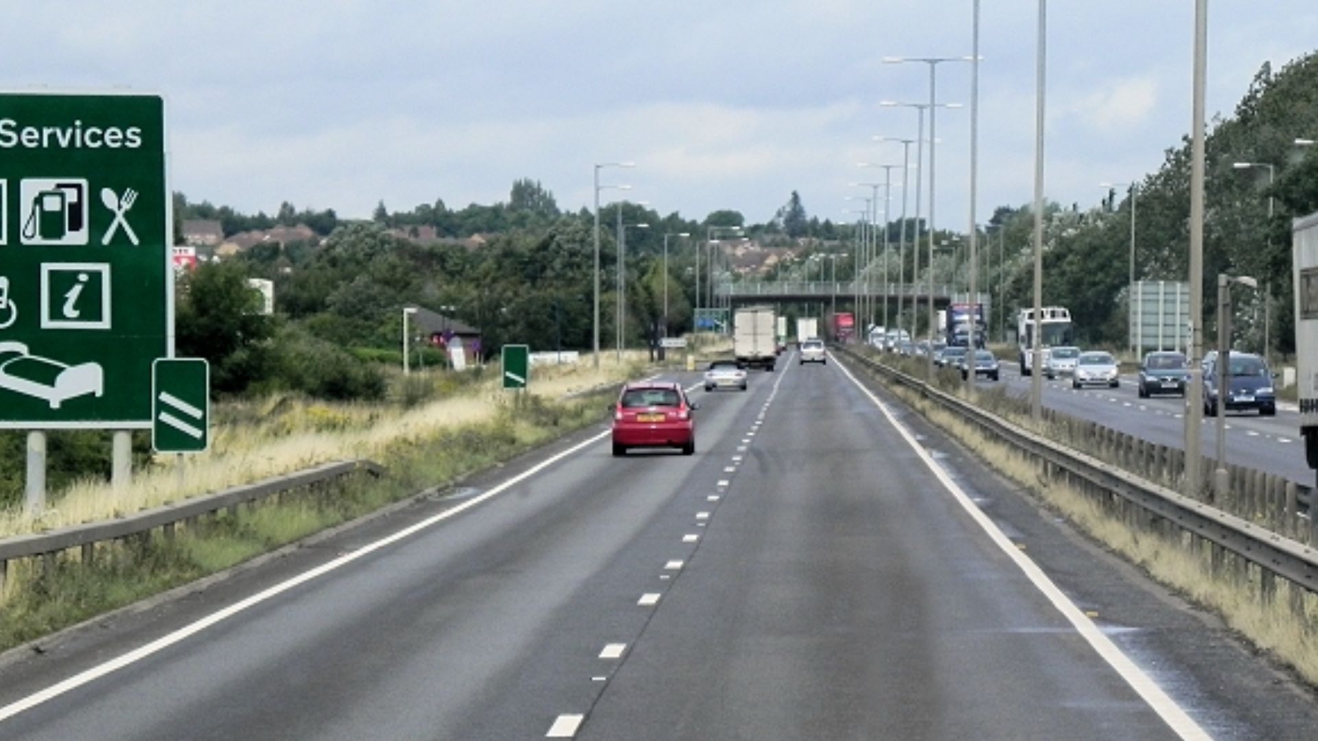 File:Westbound A14 approaching Kettering Services - geograph.org.uk - 3819830.jpg