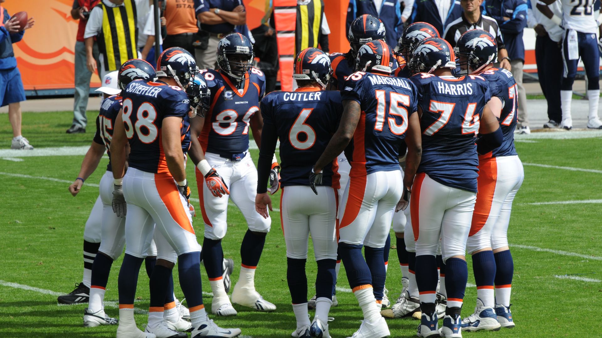 File:DenverBroncos2008offense.JPG