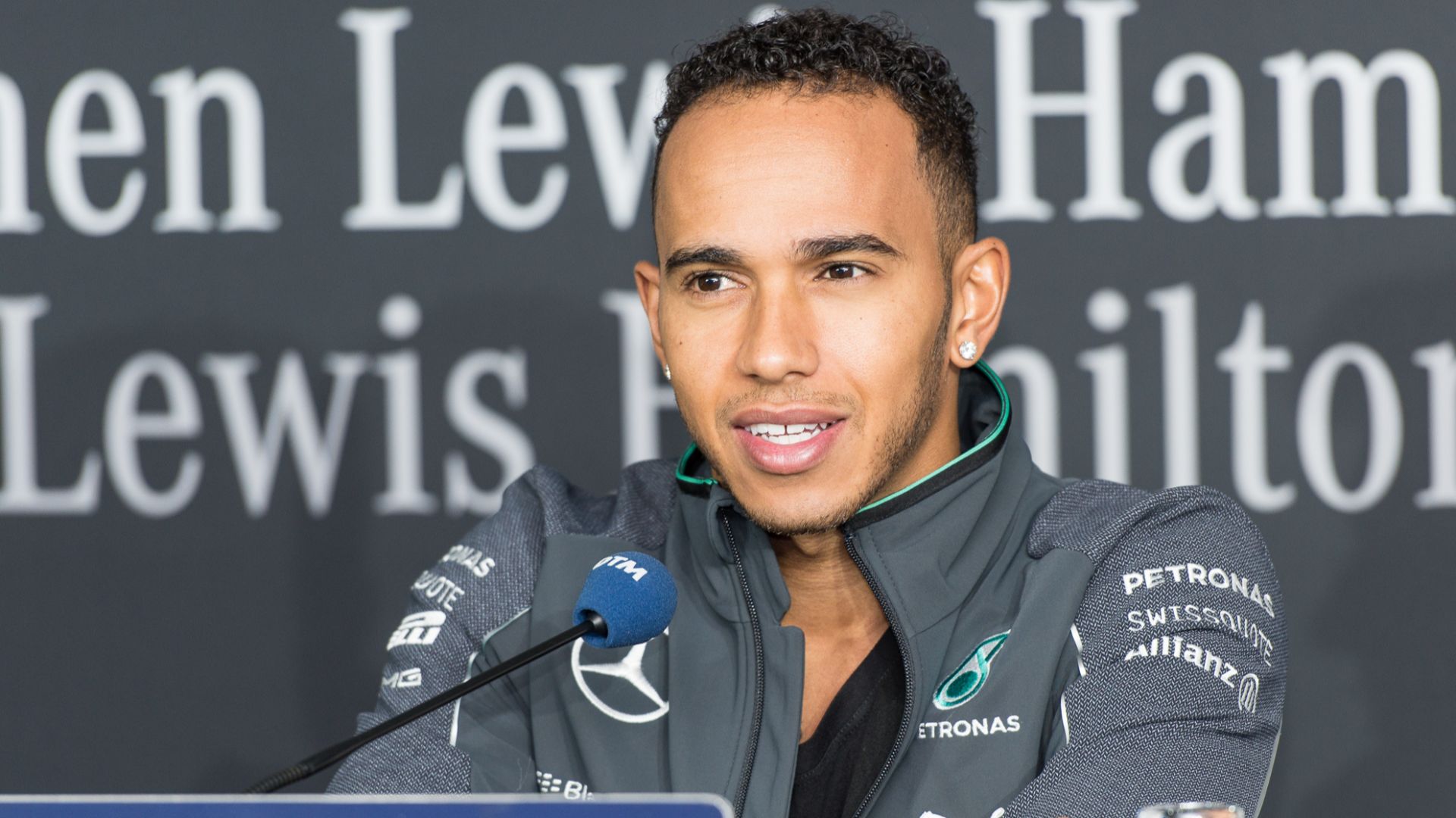 File:2014 DTM HockenheimringII Lewis Hamilton by 2eight 8SC3812.jpg