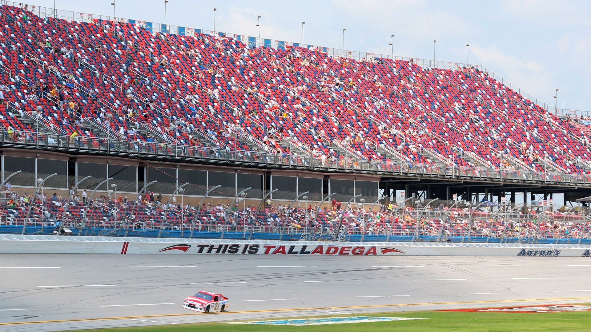 File:Talladega Superspeedway Frontstretch Grandstands (7160014786).jpg
