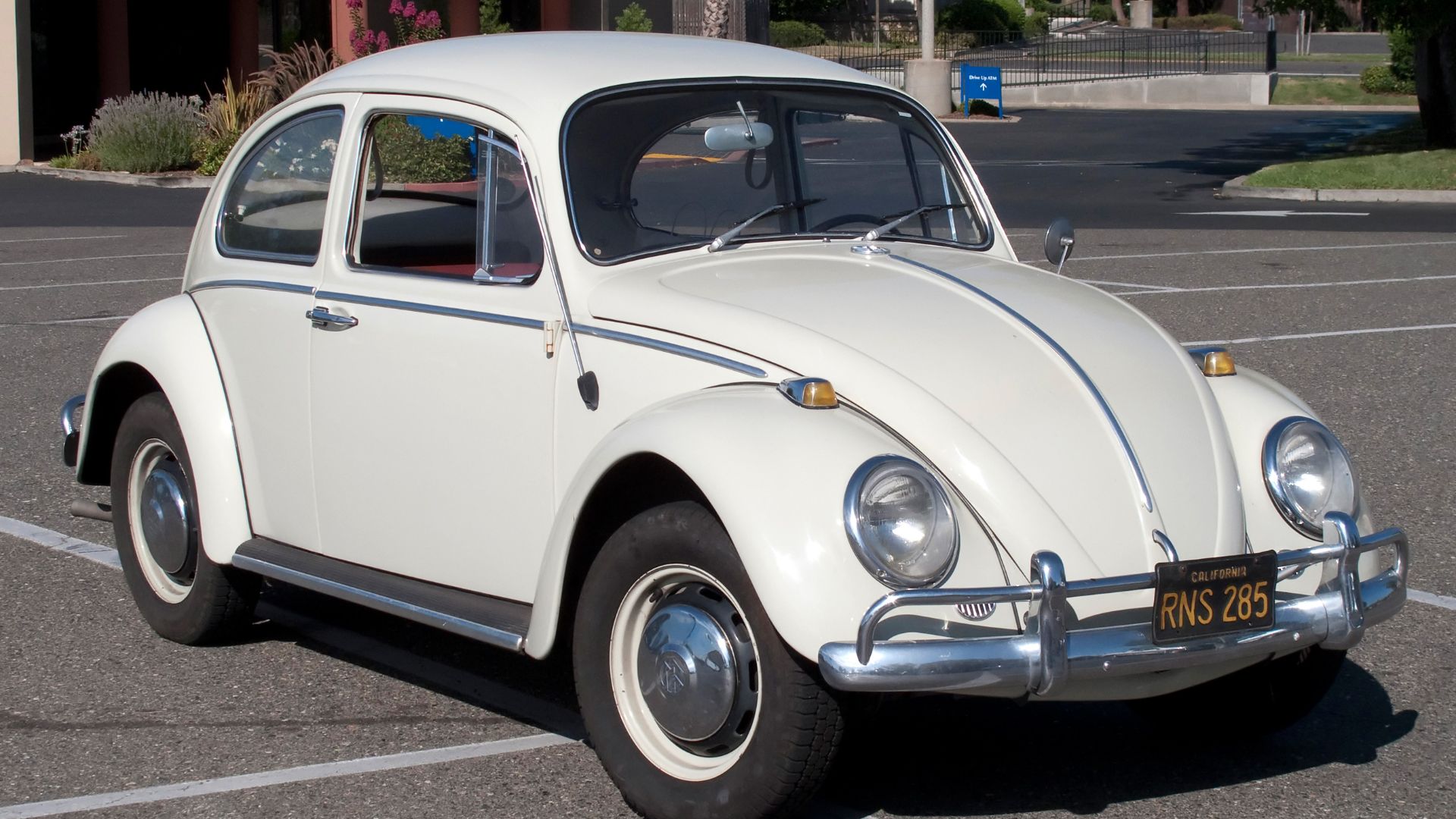 File:VolkswagenBeetle-001.jpg