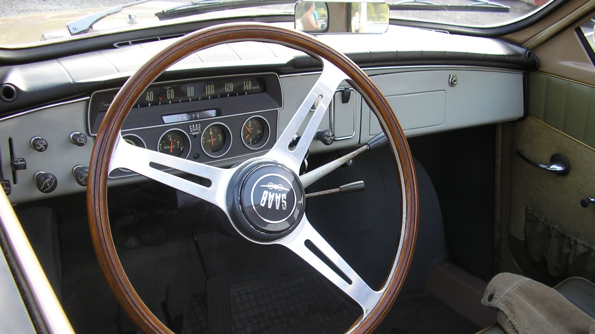 File:SAAB96-interior.jpg