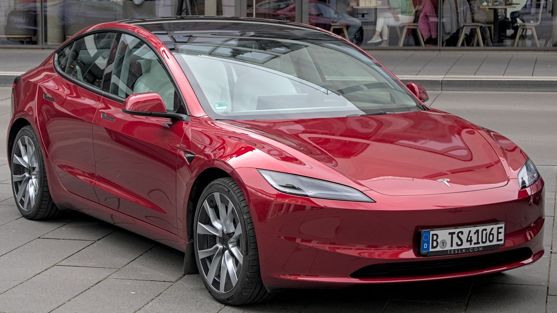File:Tesla Model 3 (2023) Autofrühling Ulm IMG 9282.jpg