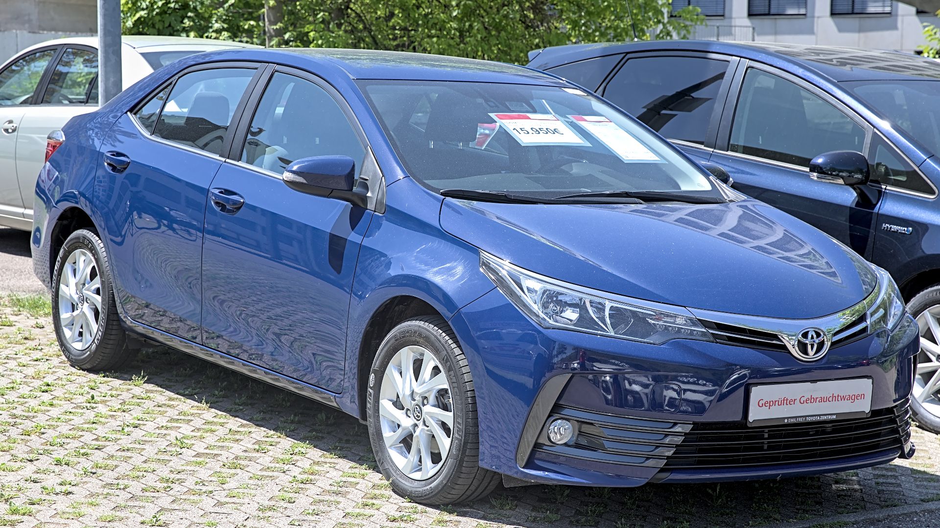 File:Toyota Corolla (E180) sedan facelift 1X7A0306.jpg