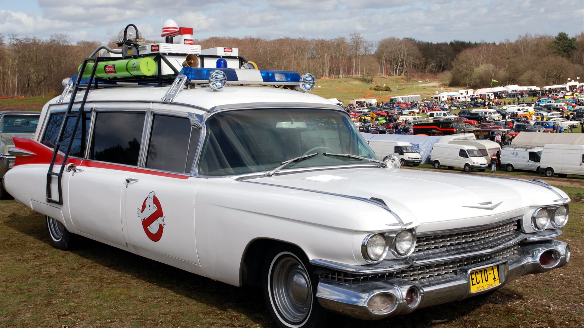 File:Ecto 1 - Wheels 2008.jpg