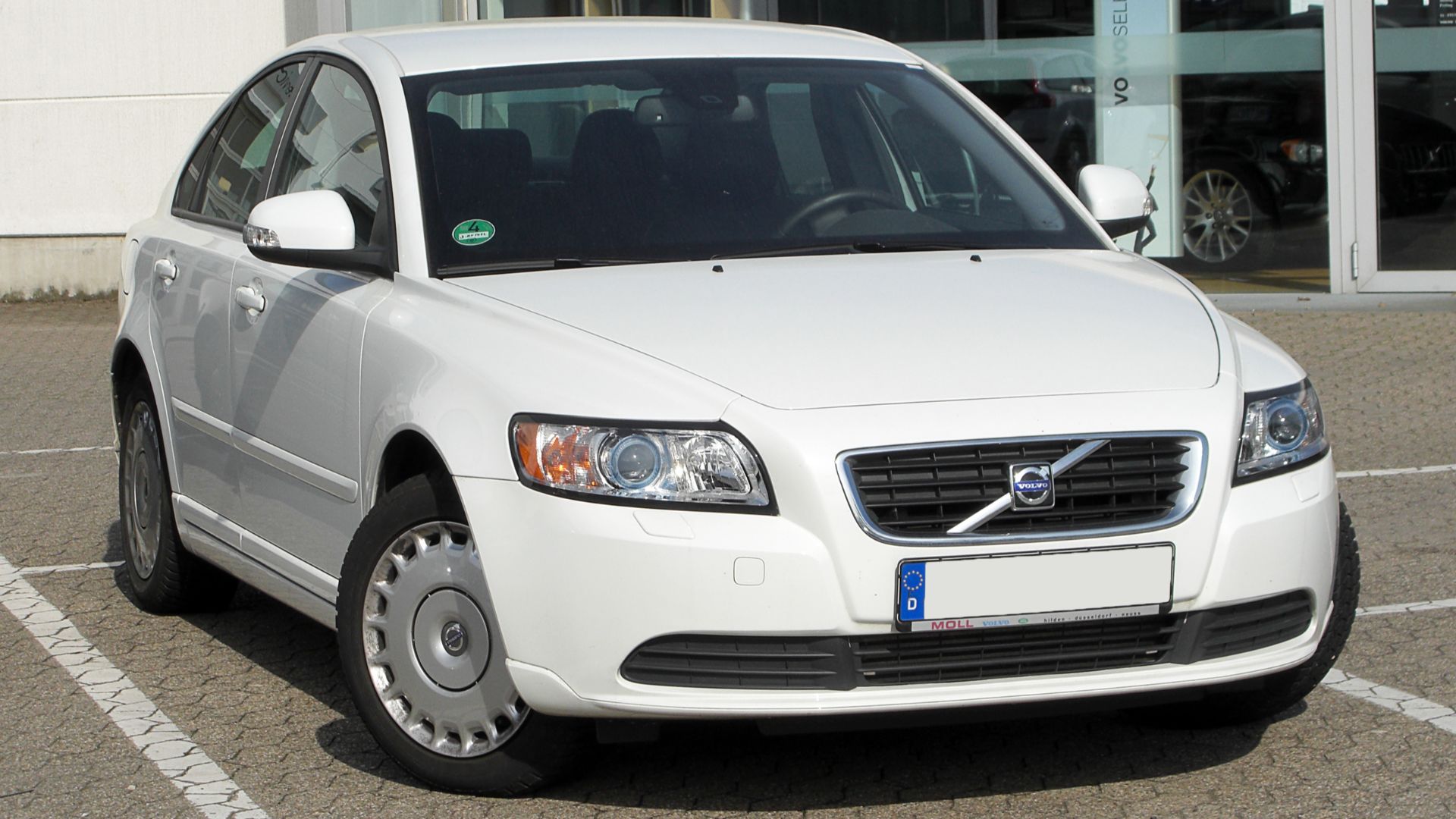File:Volvo S40 (II, Facelift) – Frontansicht, 2. April 2011, Hilden.jpg