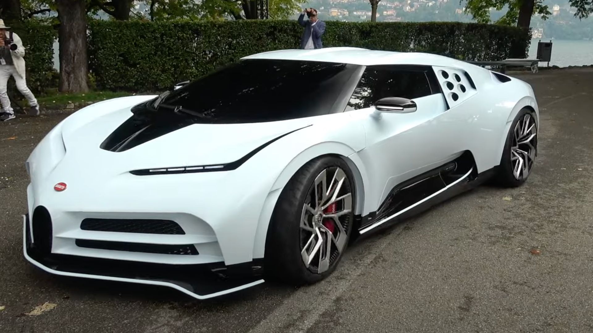 File:Bugatti Centodieci side.png