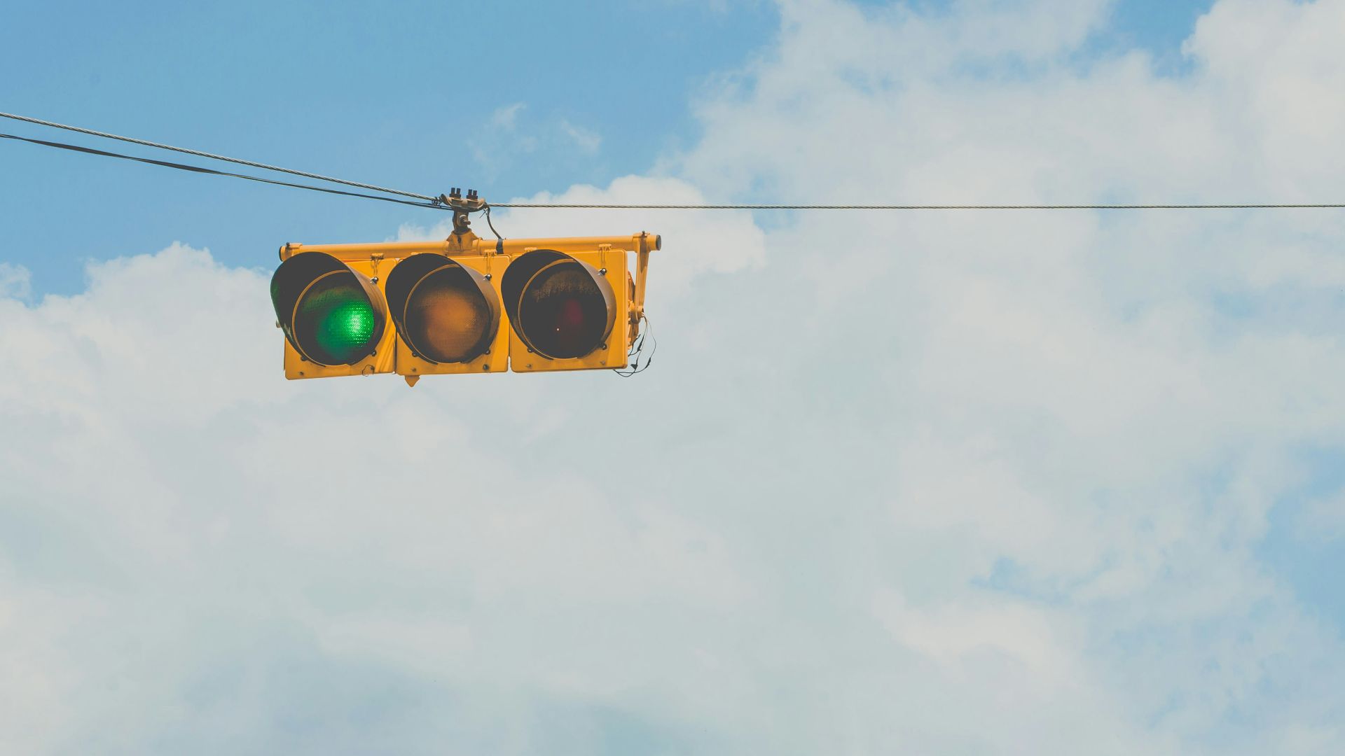 traffic light at yellow