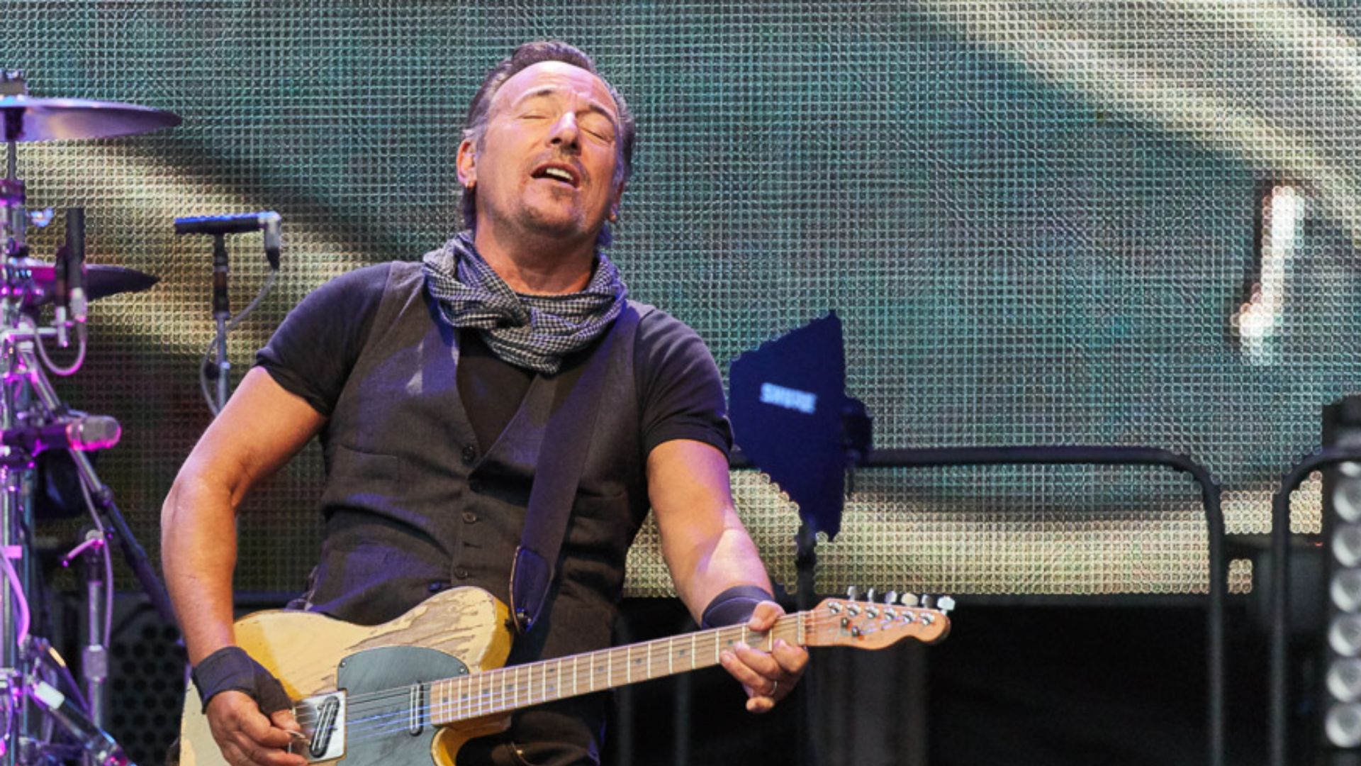 File:Bruce Springsteen Oslo 2019 193031.jpg