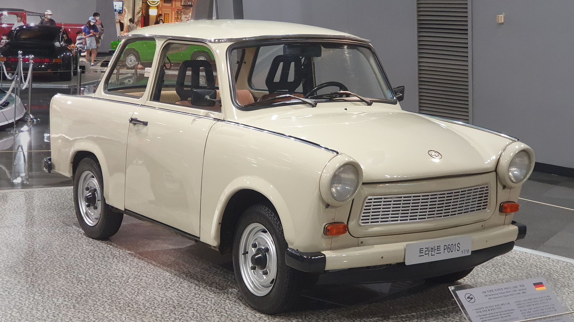 File:1988 VEB Sachenring Trabant P601S Beige (1 bearb Sp).jpg