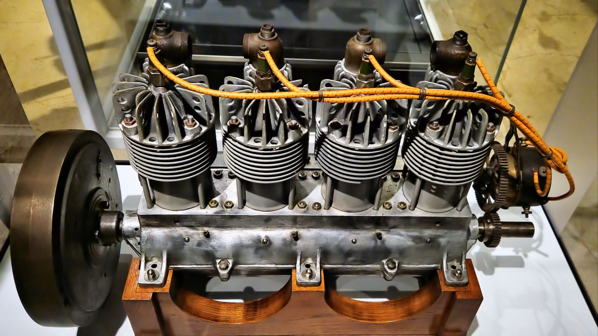 File:Curtiss 4 cylinder NHMLA - side.jpg