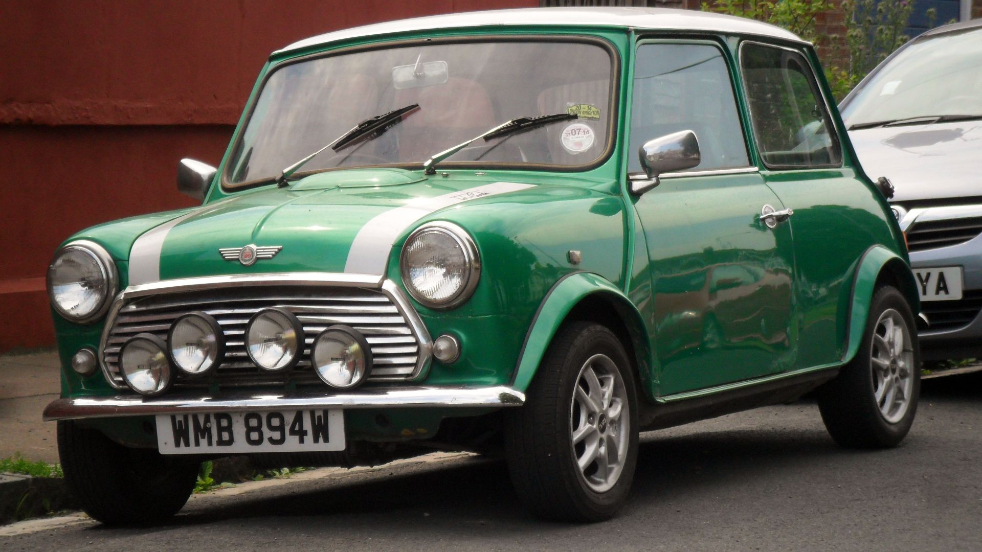 File:Mini Cooper (14326164778).jpg