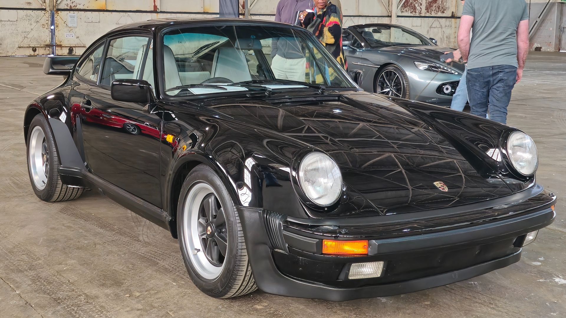 File:Porsche 911 Turbo 930.jpg