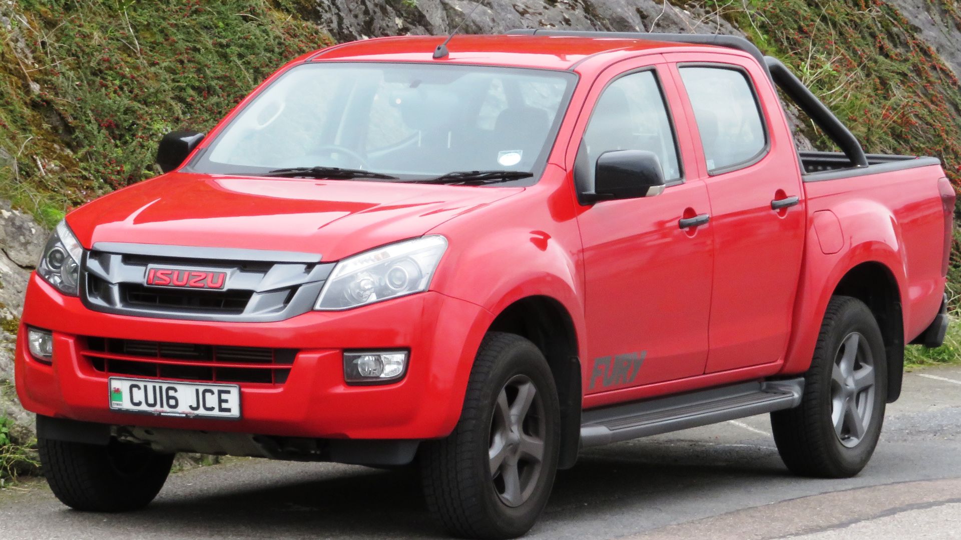 File:Isuzu D-Max diesel registered May 2016 2499cc.jpg
